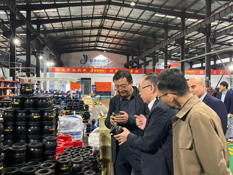 鑒企業(yè)實力謀發(fā)展新程——某水務(wù)公司領(lǐng)導蒞臨金來邦閥門西北工廠參觀考察與技術(shù)交流